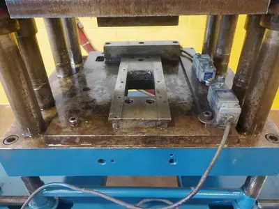 12 TON AIRAM 4-POST PNEUMATIC CUTOFF PRESS: STOCK #13204