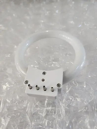 FLUORESCENT RING LIGHT BULB