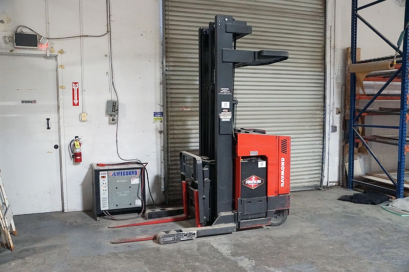 Raymond EASI R40TT Electric Forklift