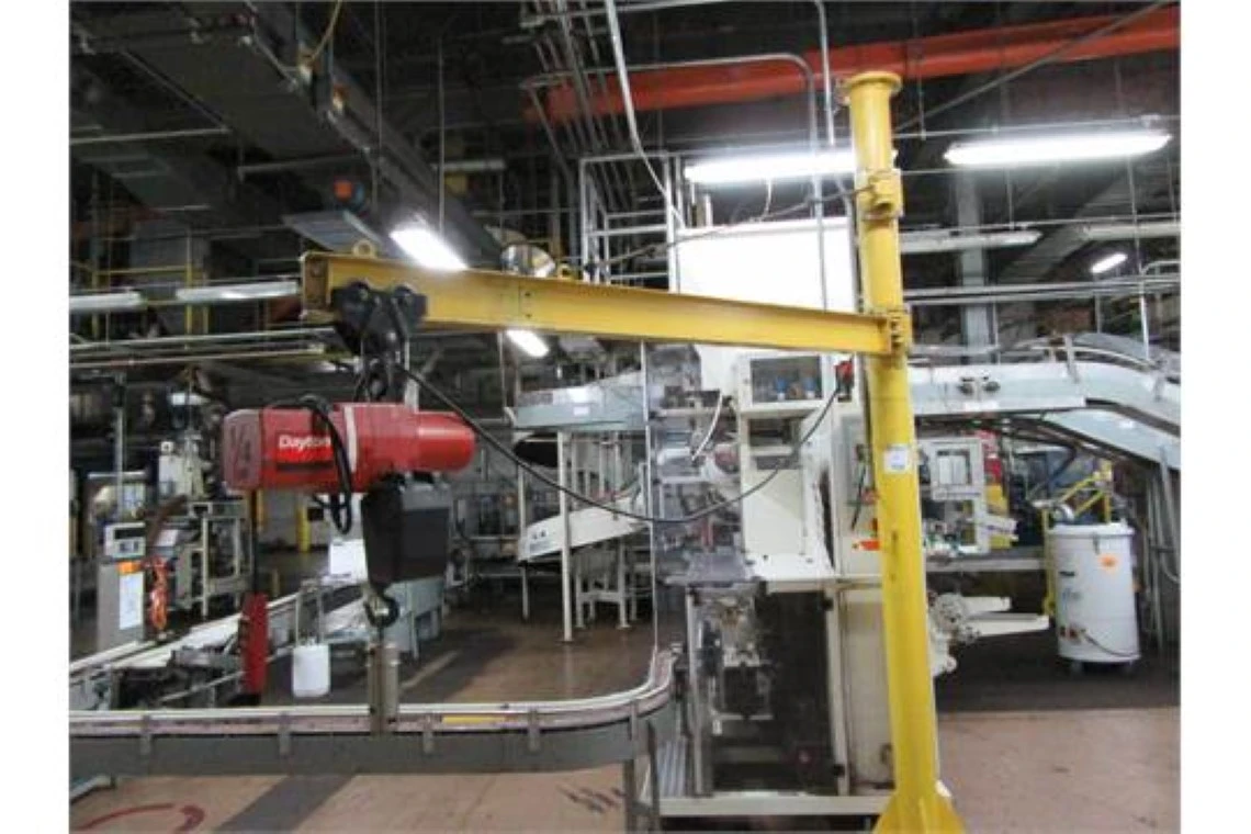Jib Crane with 1/4 Ton Hoist, 16 FPM, 1/2 HP
