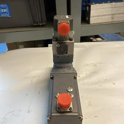 USED REXROTH 4WS2EM10-45/5B2ET315Z8BM-52