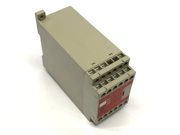 Used OMRON G9SA-301 Relays & Switches | Maverick Industrial Sales #1116412