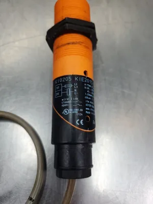 IFM Efector KIE2015-FBOA/NI Capacitive Sensor. 5D-24
