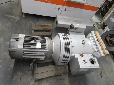 USED RIETSCHLE VM4100TR