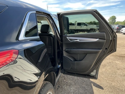 USED 2017 CADILLAC XT5