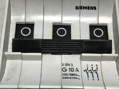 USED SIEMENS 5SN3G10A