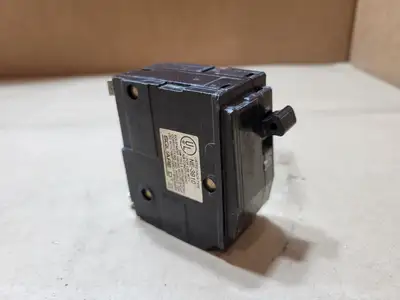 Used SQUARE D QO220 Switchgears British Columbia CA | Lenmark #1486885
