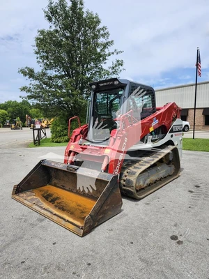 USED 2024 TAKEUCHI TL12V2