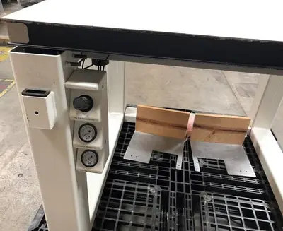 KINETIC SYSTEMS VIBRAPLANE 120943-10-0821 VIBRATION TABLE