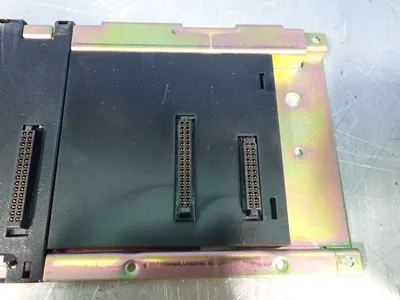 USED OMRON C200HWBC081V1
