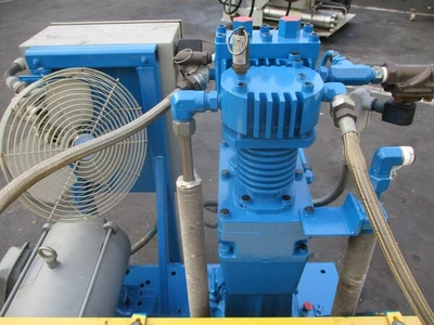 USED Hycomp 2AN10C-B21-ALMV9-20/15D