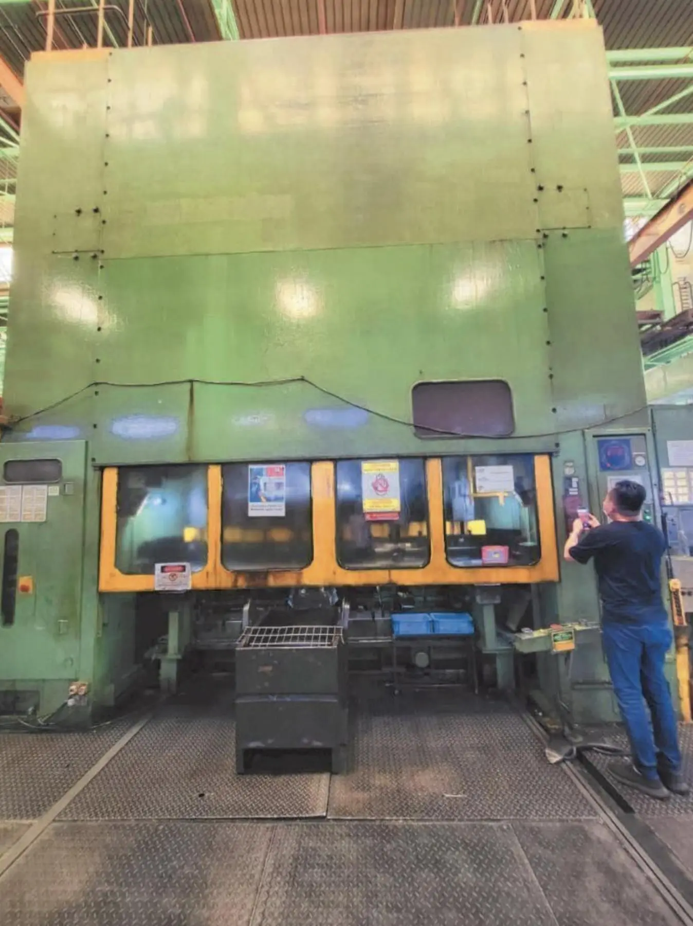 USED 1993 KOMATSU E2T600-BM