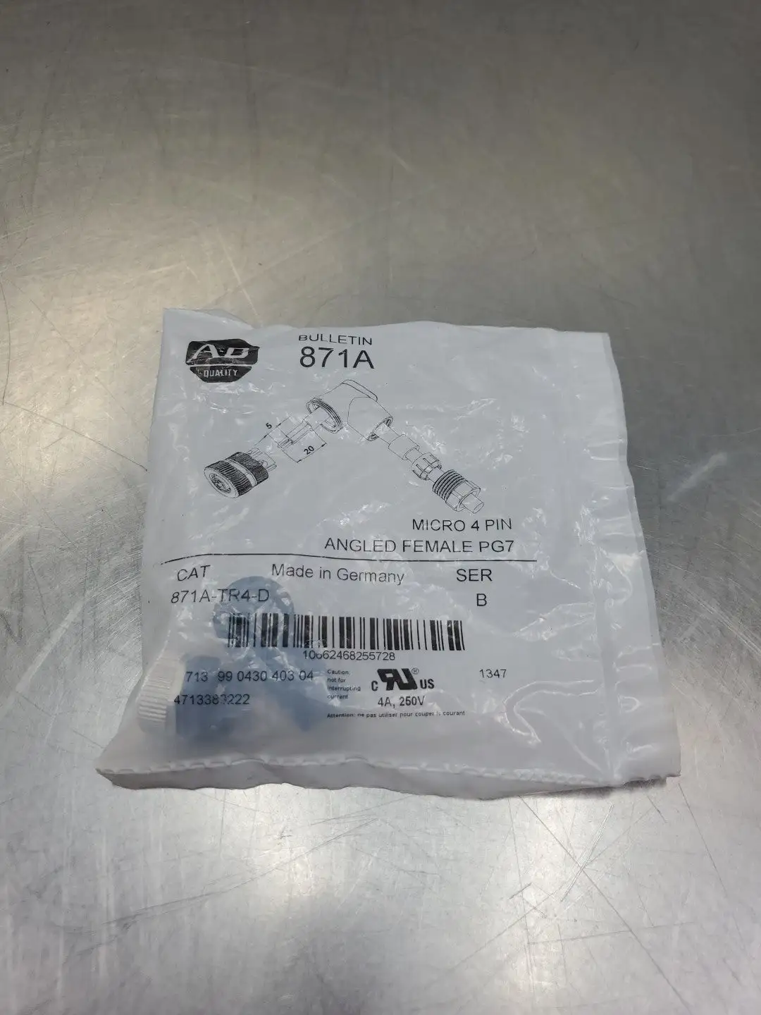 Allen Bradley 871A-TR4-D Micro 4-Pin Angled Female Connector. 4E-37