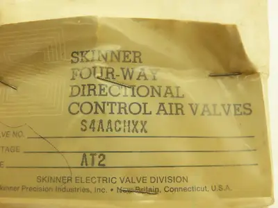Honeywell Skinner S4AACHXX Pneumatic Directional Control Valve 5/2 Pos 150 PSI