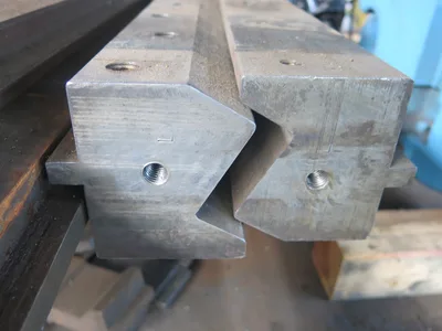 PRESS BRAKE DIES