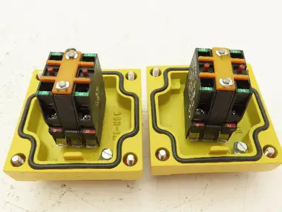 Elan EF 303 S.1 Twist Button Guarded 300 VAC 10A Lot of 2