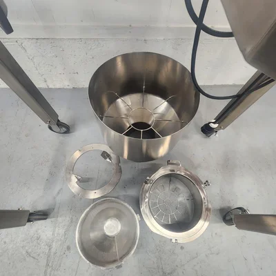 QUADRO COMIL MILL CONICAL SCREEN MILLING 196 # 5670