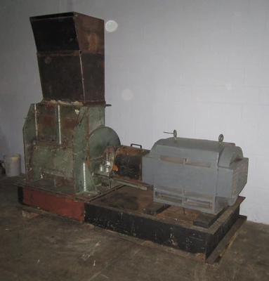 Mitts and Merrill 300HP Hog Grinder