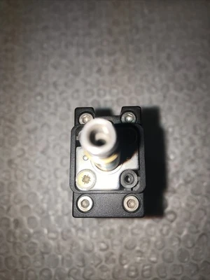 USED AV D20-001