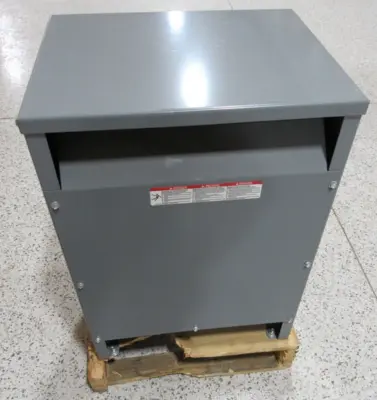 NEW SQUARE D 30T2660H50HZ TRANSFORMER 30 KVA 3Ø 50HZ