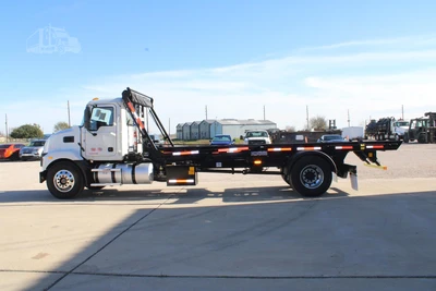New | in-Stock 2027 MACK MD7 Rolloff Trucks Texas US | Roll Off Truck World #1491884