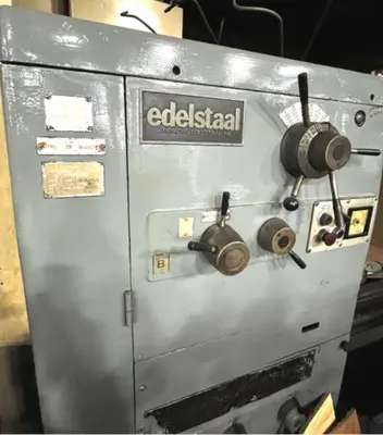 52" X 200" EDELSTAAL HEAVY DUTY ENGINE LATHE