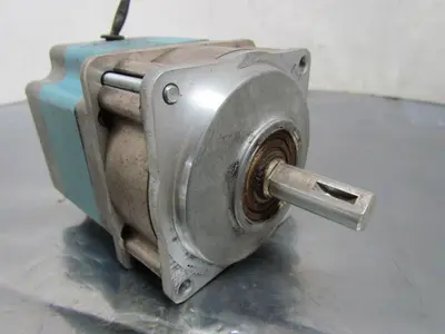Synchronous Motor 1Ph 120VAC 0.5A 50/60Hz 20.0/24.0 RPM Connect PER226900-007