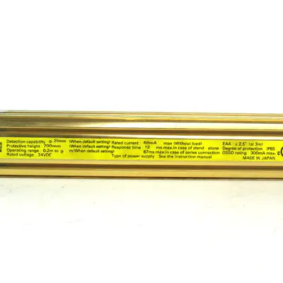 USED OMRON F3SJ-A0700P25