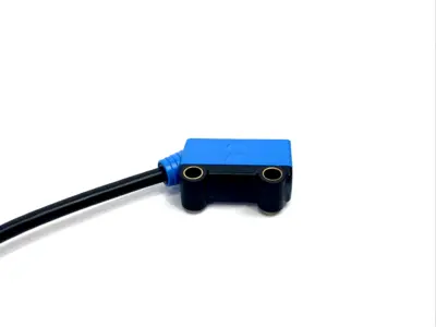 USED SICK RETRO-REFLECTIVE PHOTOELECTRIC SENSOR 1064592