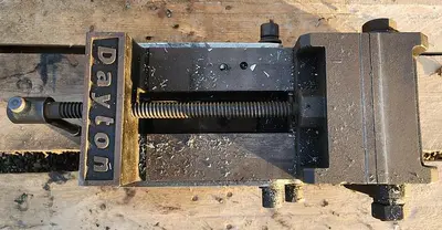 Dayton 6" Wide Jaw 90 Degree Tilting Milling/Drilling Vise