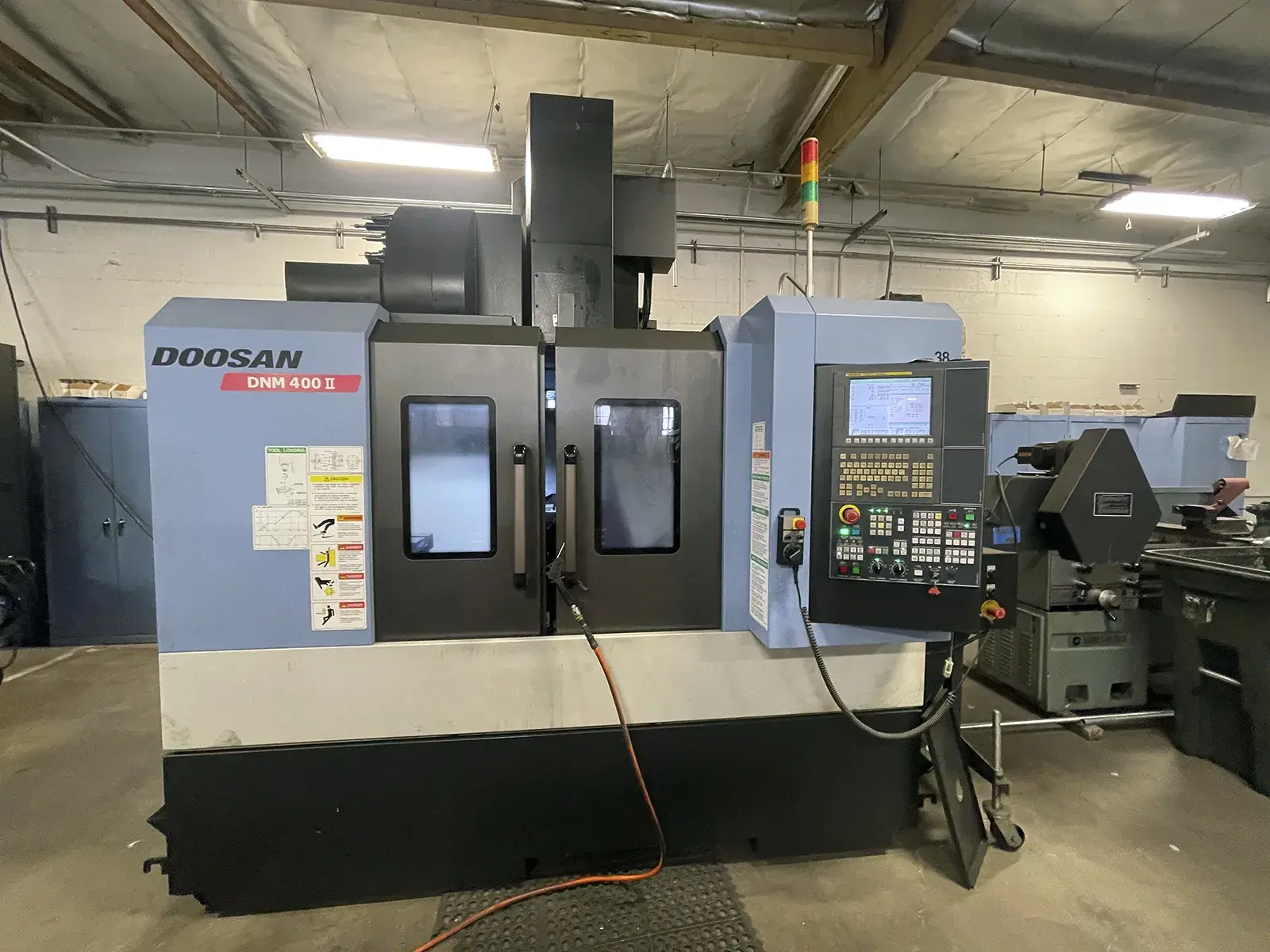 Used 2013 DOOSAN DNM400-II Vertical Machining Centers Illinois US | Machinery Marketing International #1352544
