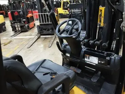 USED 2020 YALE GLC060