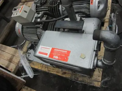 2135-310 Busch Single Stage Rotary Vane Vacuum Pump, Model RC900