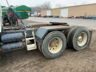 USED 1997 KENWORTH T800