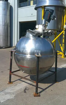 SPC7584  Kettle 250 gallon Groen hemispherical bottom kettle, Upper 40 PSI, Lower 100 PSI at 338°F. psi jacket rating, Stainless Steel