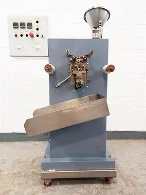 Dibago model DBB-4X Strip Packager - Vibratory