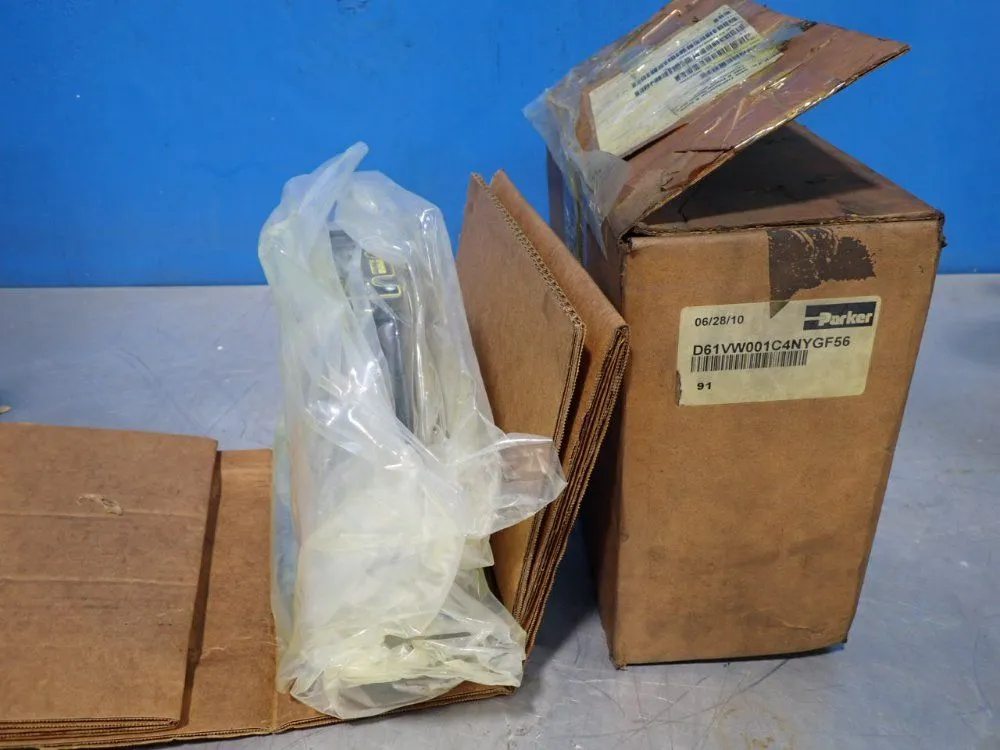 New | in-Stock PARKER D1VHW004CNYGF56 Valves/Fittings | HGR 24 #732395