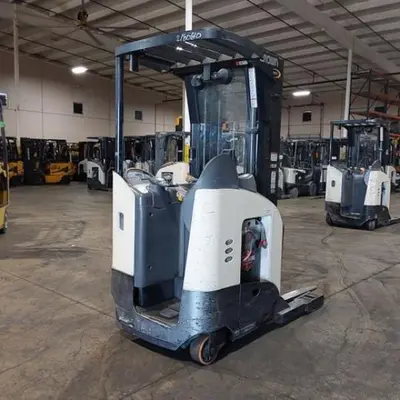 USED 2016 CROWN RR5725-45