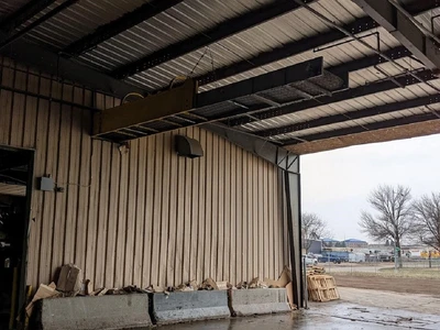 USED UNIVERSAL 114' X 30"