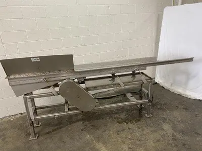 9' Shaker Conveyor