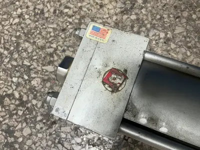 Used MILWAUKEE CYLINDER 255200105 Pumps Ohio US | HGR 24 #1541533