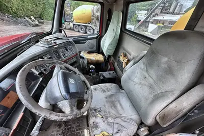 Used 2004 VOLVO VE-D12 Concrete Mixer Trucks Pennsylvania US | Proxy Equipment #1378243