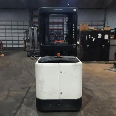 USED 2016 CROWN SP3510-30