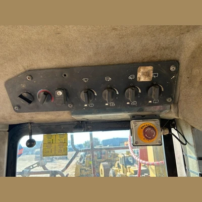 USED 2011 CATERPILLAR D11T