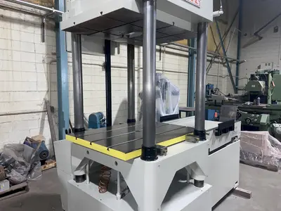 1974 REIS TUS-90 Hydraulic Spotting Press | Universal Press & Machinery (UPM) (6)