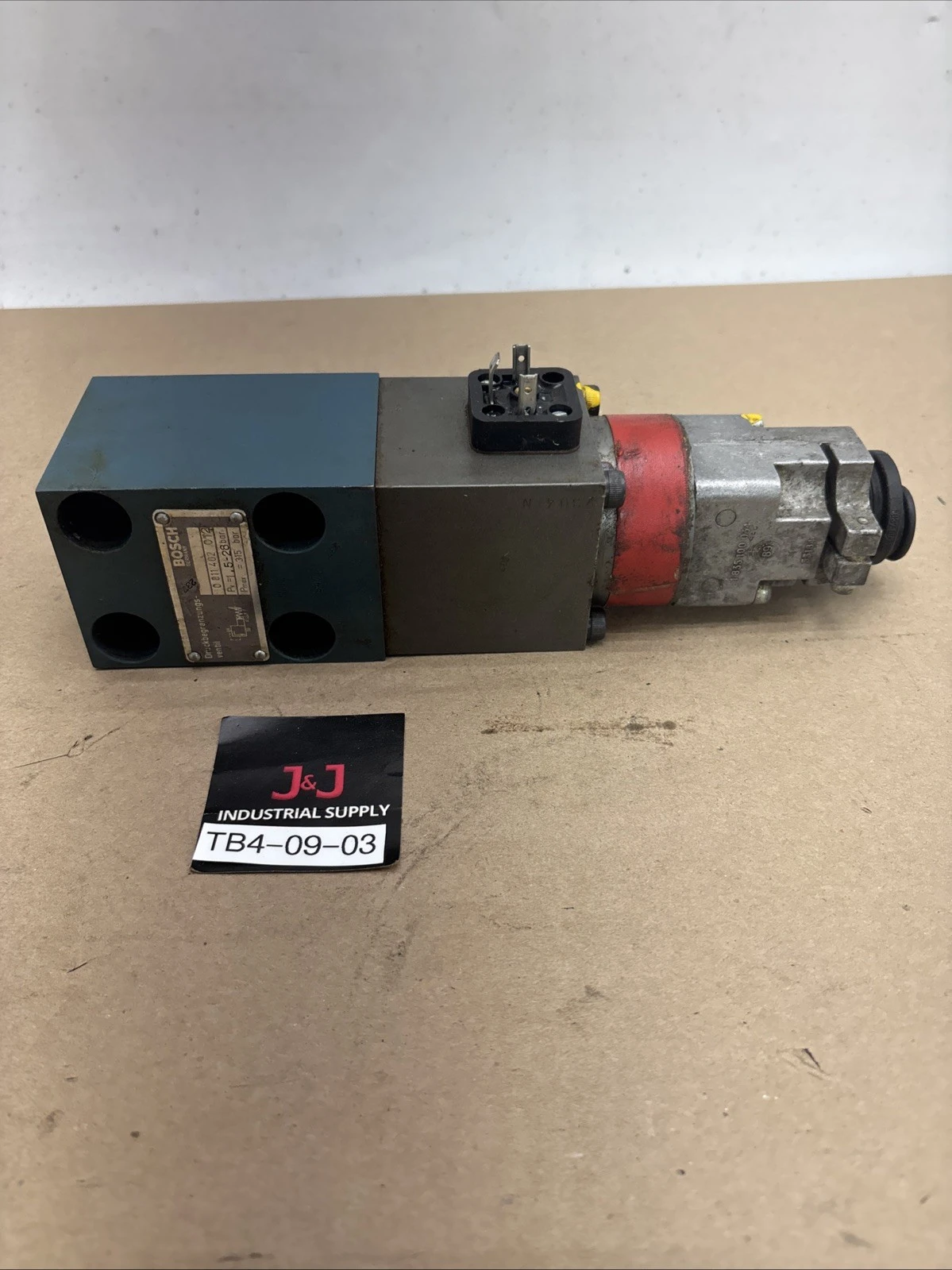 Used Bosch BOSCH  REXROTH  0811402012 Valves/Fittings Indiana US | J&J Industrial Supply #1424193