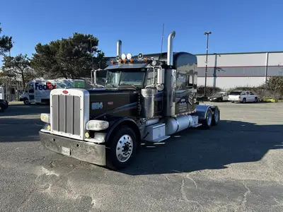 USED 2009 PETERBILT 389