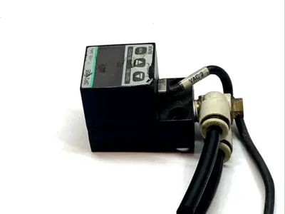 Used Sunx Digital Vacuum Pressure Sensor 12-24VDC Pressure Switches Michigan US | Maverick Industrial Sales #1406480