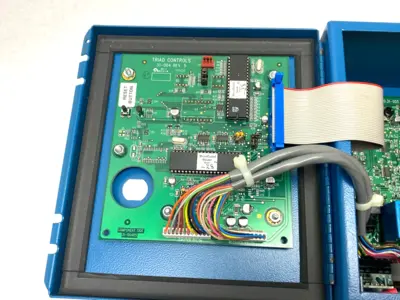 USED PINNACLE SYSTEMS MICROGUARD METAL BOX CONTROLLER MODULE