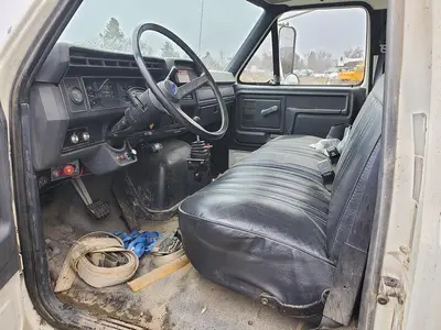 USED 1994 FORD F800